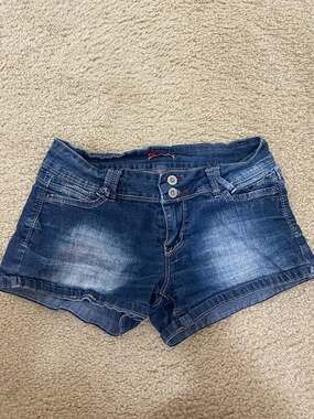 Vintage Bongo Y2K Low Rise Dark Wash Denim Jean Shorts Size 7